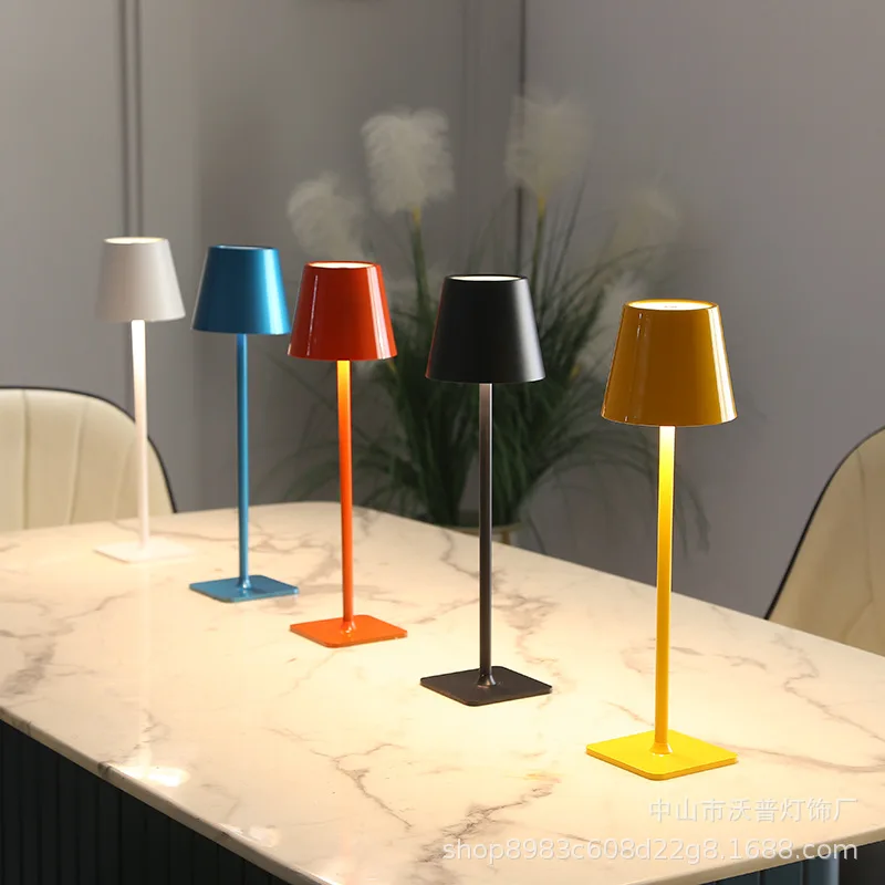 

Restaurant bar decoration metal table lamp luxury bedroom bedside atmosphere charging tricolor nightlight.