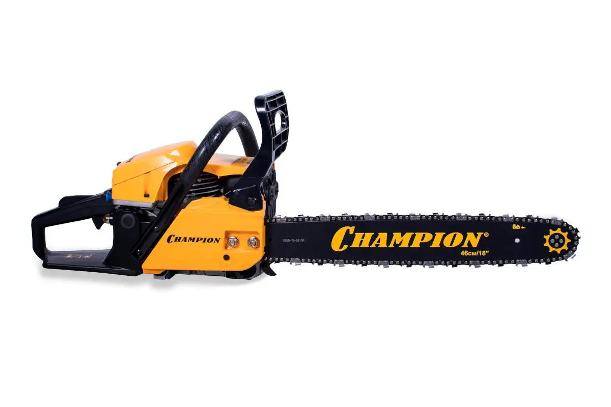 Бензопила CHAMPION 251, мощность 3.1 л.с., длина шины 18 дюймов, шаг цепи 0.325 дюйма