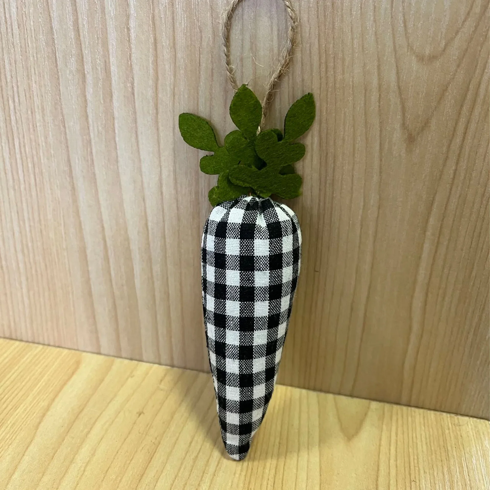 

Текстильная декоративная морковь для Пасхи