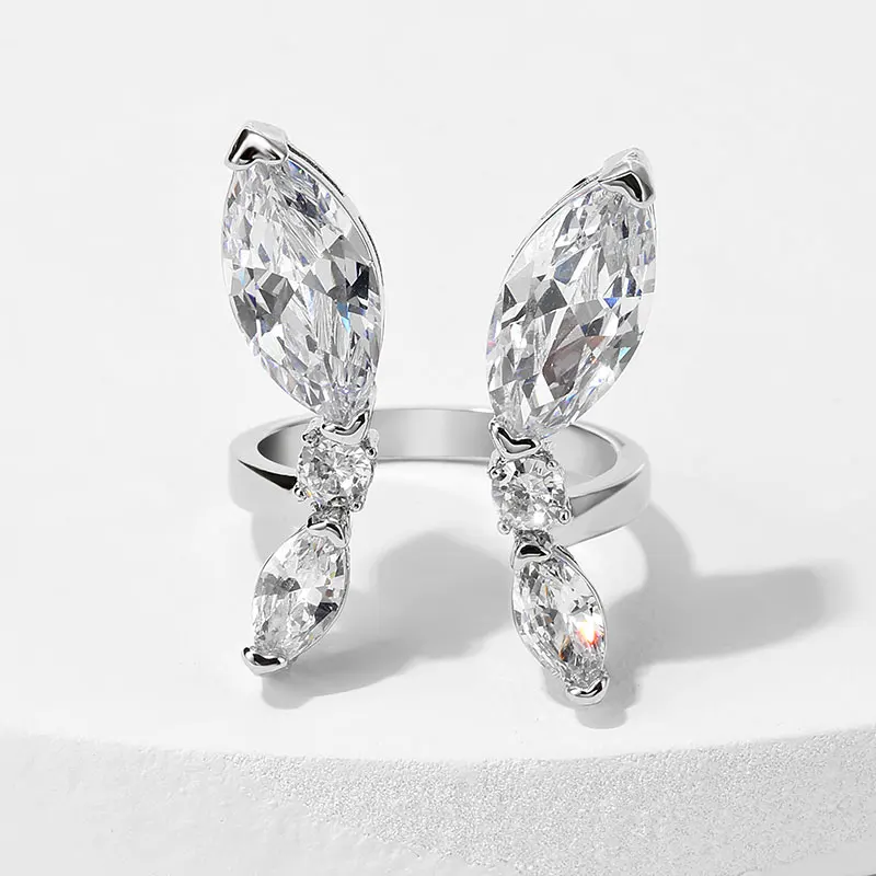 

2022 New Exquisite Elegant Horse Eye Zircon Rings for Women Simple Personality Design Open Adjustable Dating Ring Couple Gifts