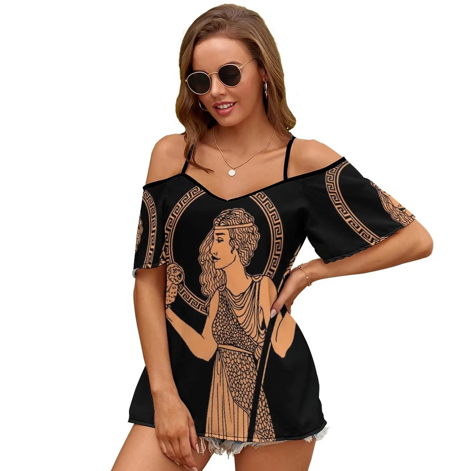 

Женская футболка с коротким рукавом и открытыми плечами