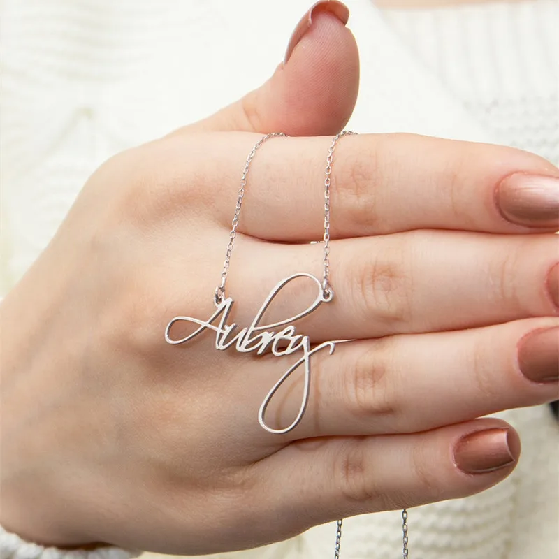 

Ожерелье с именем и надписью на заказ