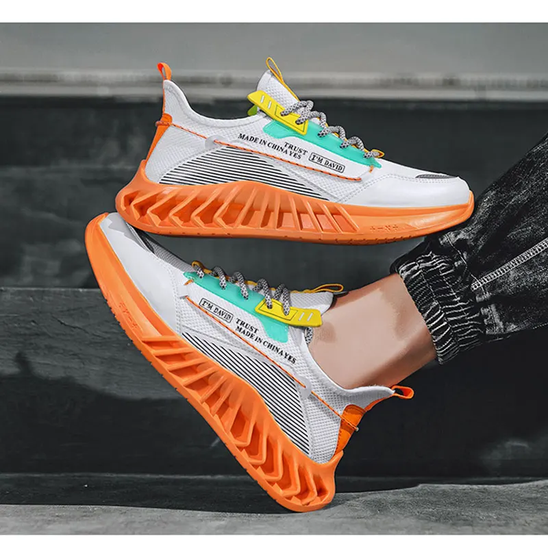 

2022 Spring and Summer Fashion Flying Woven Breathable Color Running Shoes Anti Slip Wear-resistant Casual Men's Sports Shoes