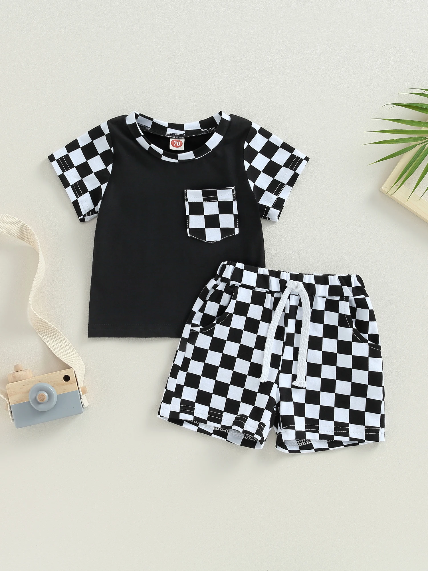 

Adorable Checkerboard Plaids Toddler Boy Clothes Set with Short Sleeve T-Shirt and Elastic Waist Shorts - Perfect 2Pcs Summer