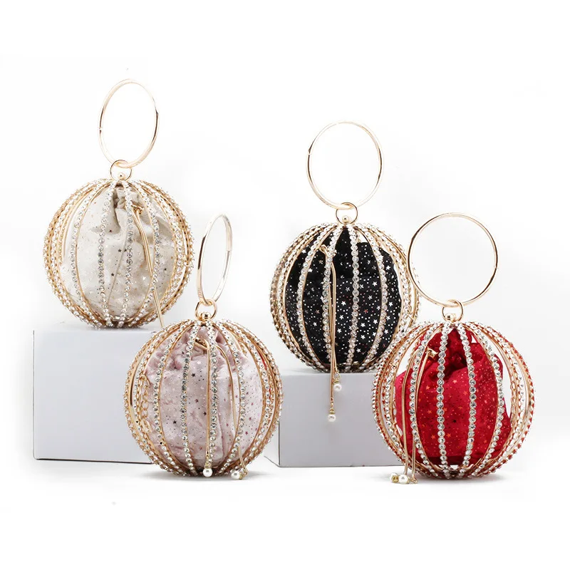 

Women's Retro Fashion Hand Bags New Design Metal Blingbling Party Evening Bag Hollow Ball Bag Portable Diamond Ball Banquet Bag