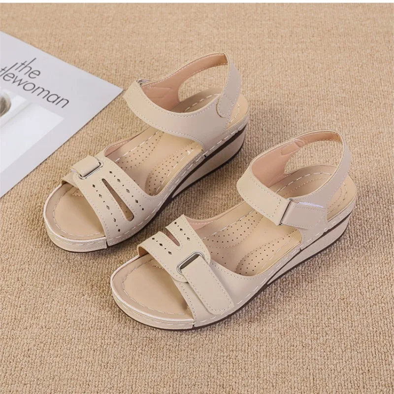 Shoes Women Platform Sandals Woman Shoe Lightweight Soft Women's Shoes Ankle Buckle Walking Sandal Retro Female 2023 Fashion