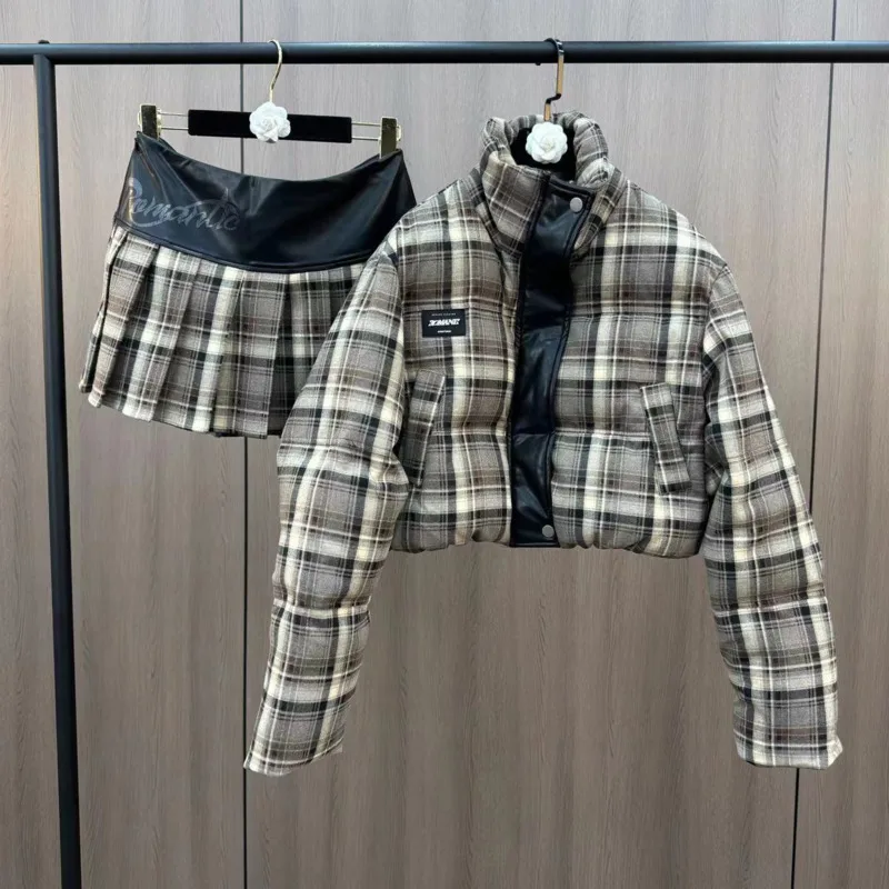 [ZOCI] Зимний пуховик с воротником-стойкой и длинными рукавами в клетку мини-юбка