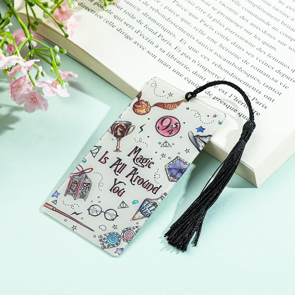 

Закладки MINISO с героями мультфильмов