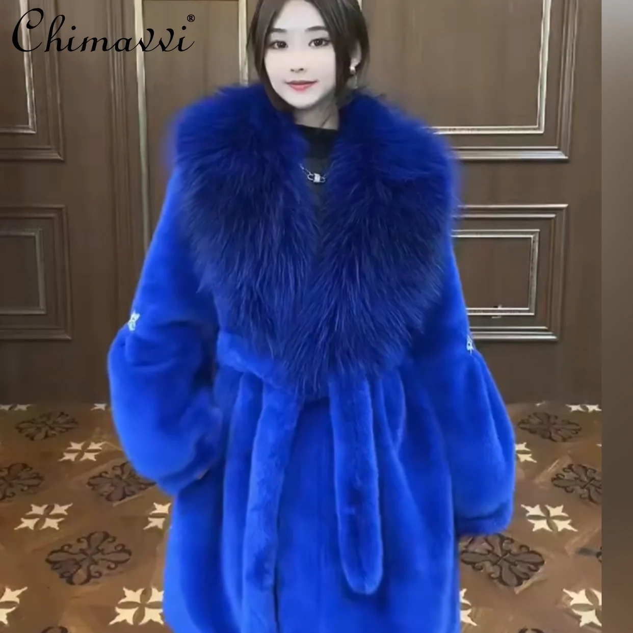 

Женская импортная шуба из меха норки средней длины с длинным рукавом