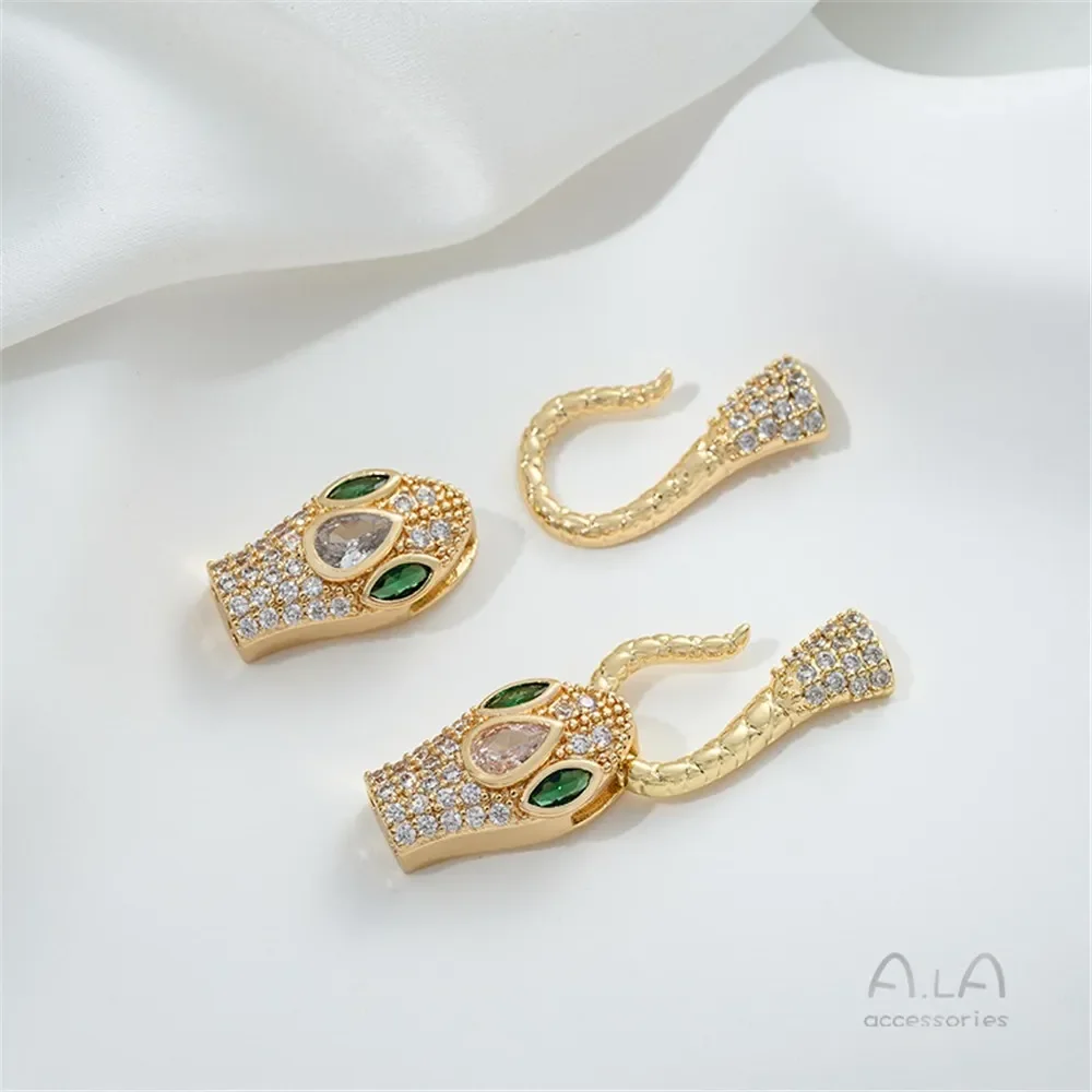 Пряжка в виде головы змеи с микроинкрустацией из циркона 14-каратное золото