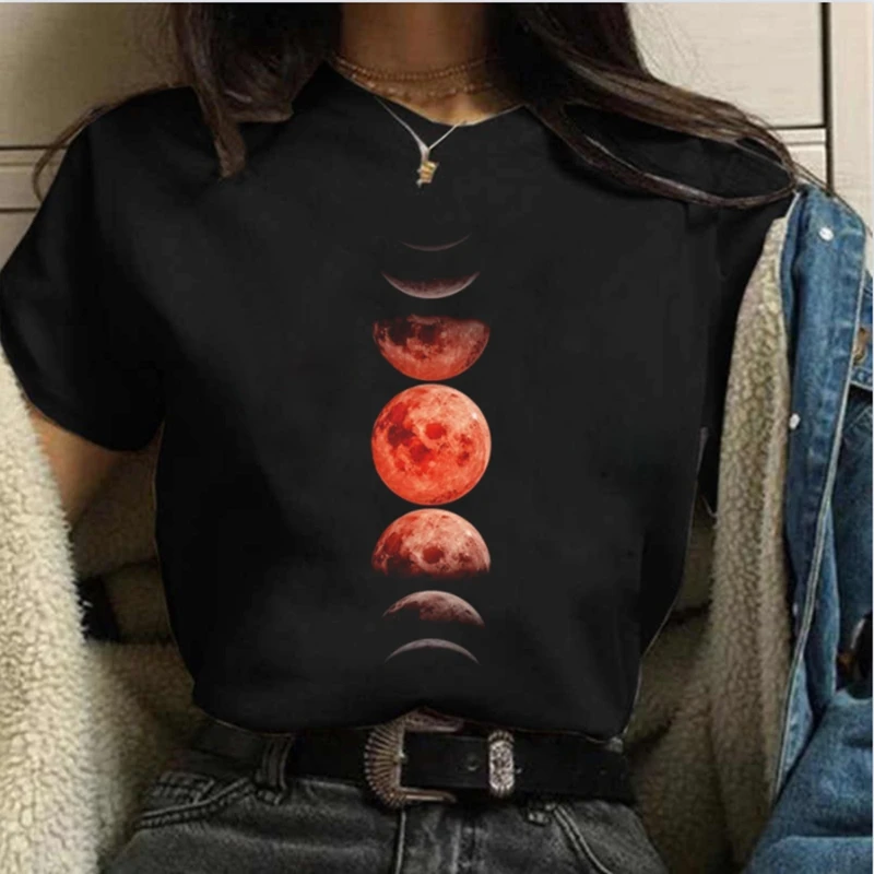 

New women's Moon print funny T-shirt, black and white shirt, fashion round short sleeve T-shirt, summer oversized T-shirt