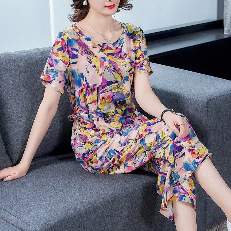 

Women 2022 Summer New 2 Pcs Sets Ffemale Middle-aged O-neck Print T-shirt Tops & Casual Pants Ladies Mother Clothing Suits W49