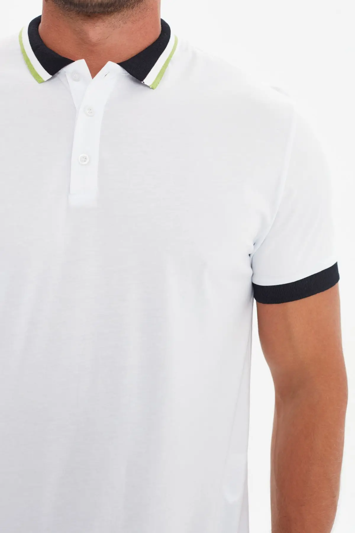 

Trendyol Men 'S Regular Fit Polo Collar T-shirt TMNSS21PO0239