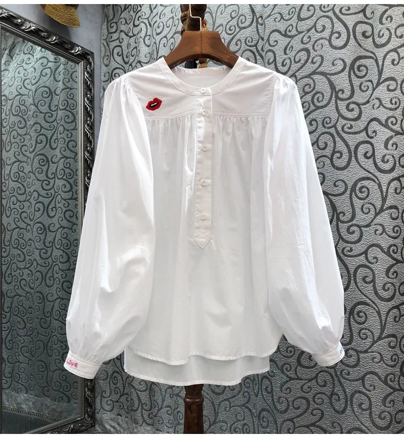 Tops Fashion Designer Blouses Shirt 2023 Spring Summer Style Women Red Lips Embroidery Long Sleeve Casual White Blue Loose Shirt