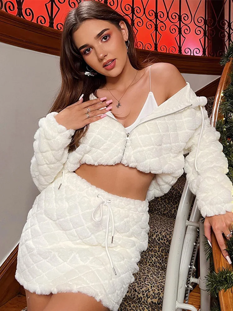 

2022 Winter Furry Zip Up Hoodie And High Waist Rhombus Pattern Mini Skirts 2 Pieces Sets Faux Fur Fluffy White Luxury Streetwear
