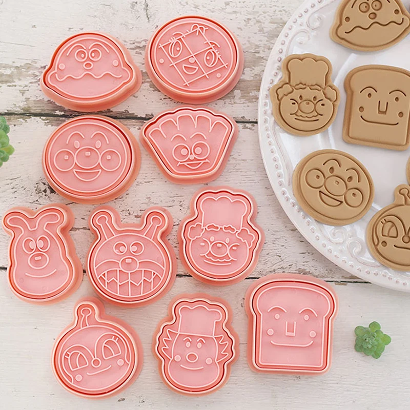 

10pcs/boxed DIY Cookie Cutter Mold Confectionery Run Kingdom Desserts Cutting Stamps Kitchen Baking Pastry Bakeware Tool