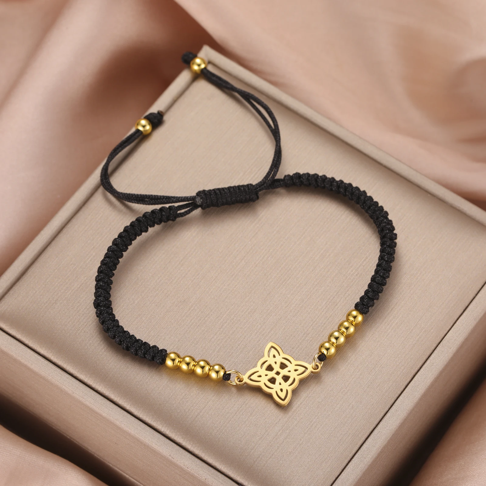 Irish Celtic Knot Witch Charme Bracelet Mulheres Cor do Ouro Aço Inoxidável Pingente Corda Cadeia Pulseira Amuleto Jóias