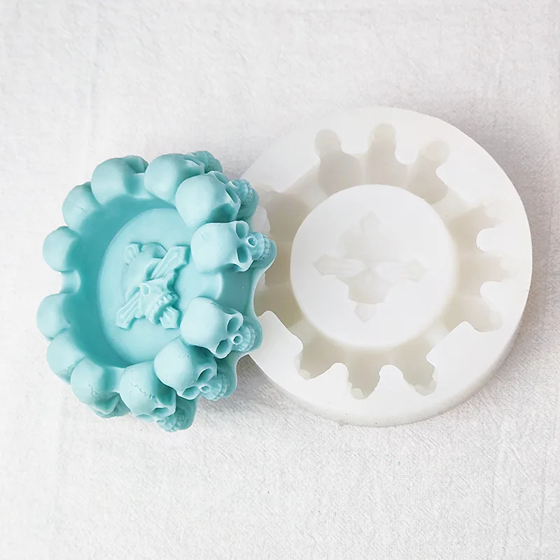 

Skull Ashtray Cement Silicone Mold Gypsum Chocolate Candle Soap Candy Mould Kitchen Baking Halloween Decoration Stencil