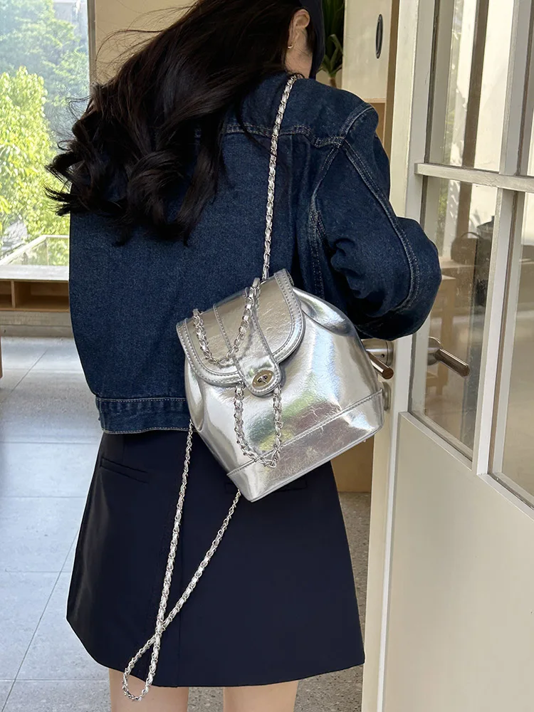 Korean Backpack Women Fashion Oil Wax Leather Mini Chain Backpack Student Shoulder Bag Travel Backpack Mochilas Para Mujer