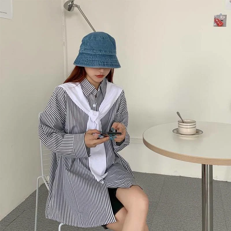 

New autumn 2022 new Hong Kong Style loose medium length salt shawl stripe Lapel long sleeved shirt