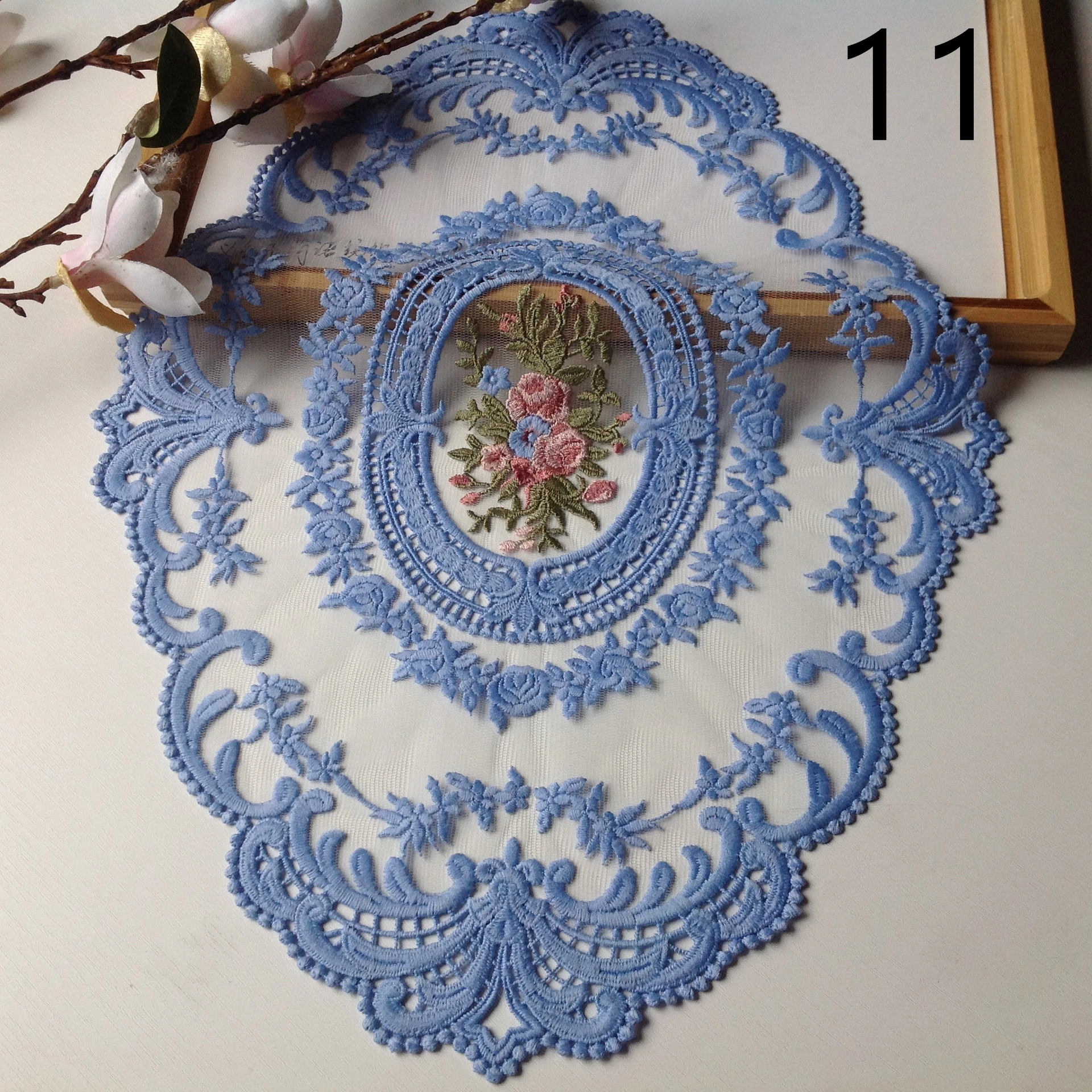 

Кружевная подставка для столовых приборов из хлопка и полиэстера 30*43 см