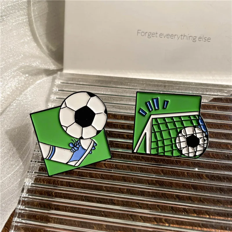 Эмалированная брошь в виде мультяшной футбольной игры креативная Милая с