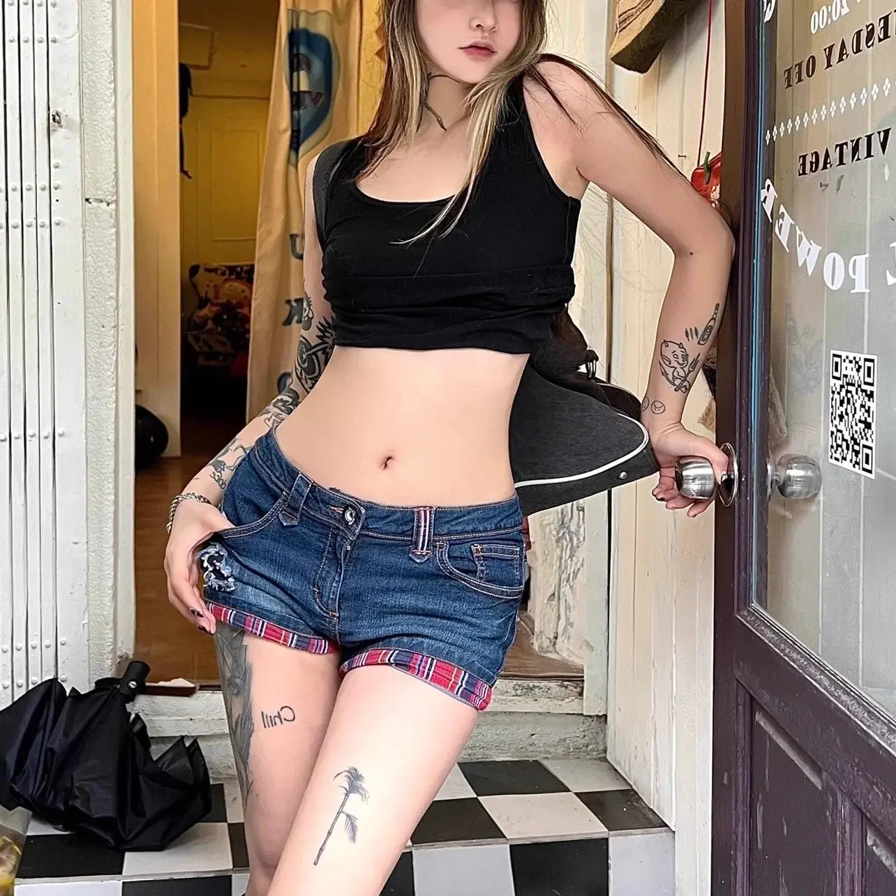 Клетчатые Лоскутные шорты с заниженной талией джинсовые винтажные пикантные