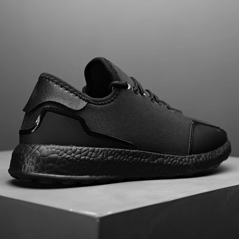 

Men's Large Size Sports Shoes Lightweight Breathable Outdoor Running Walking Male Footwear Comfortable Sneakers Soft Sole