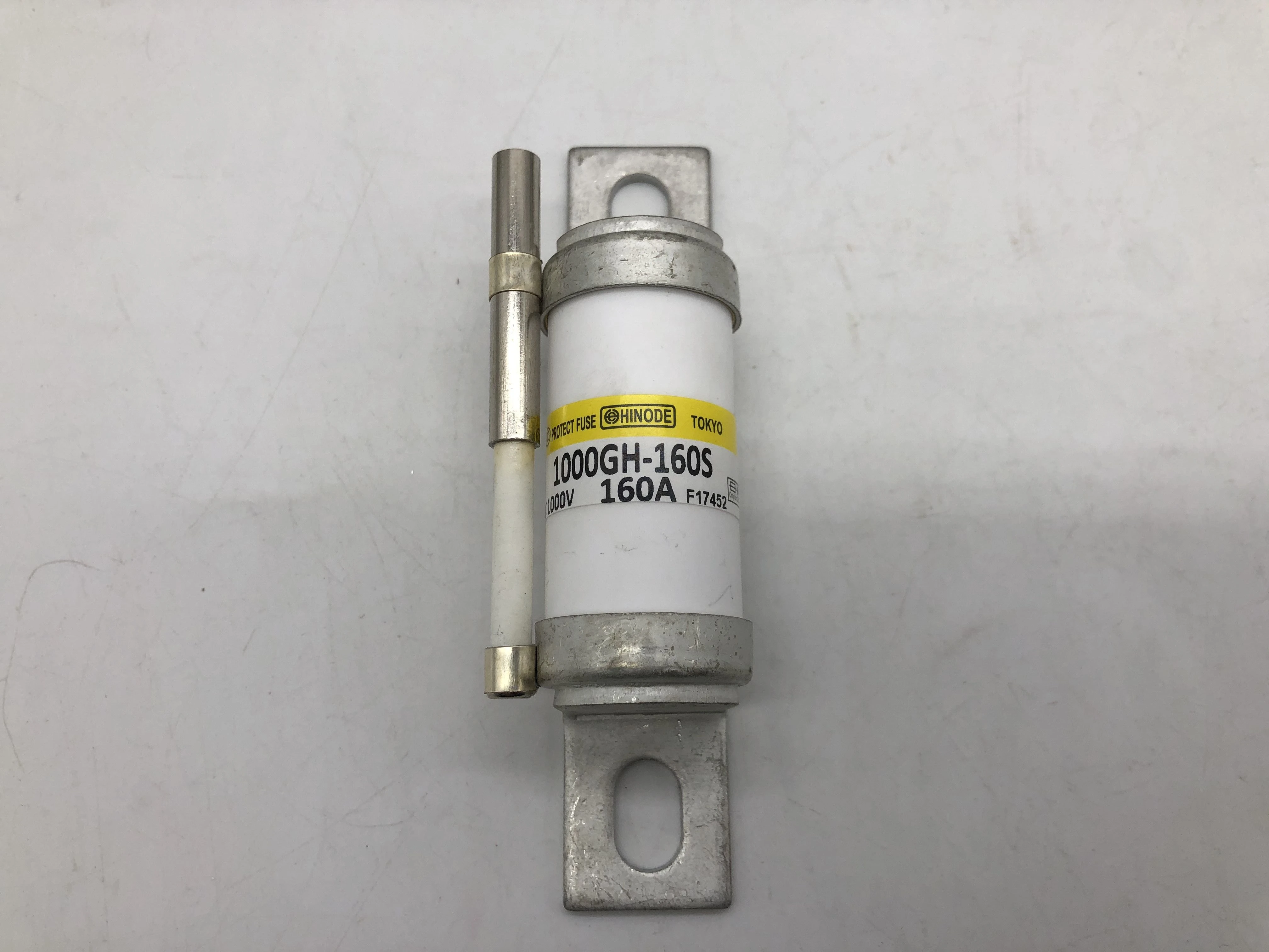 

Новые Предохранители 1000GH-160S 1000V 160A