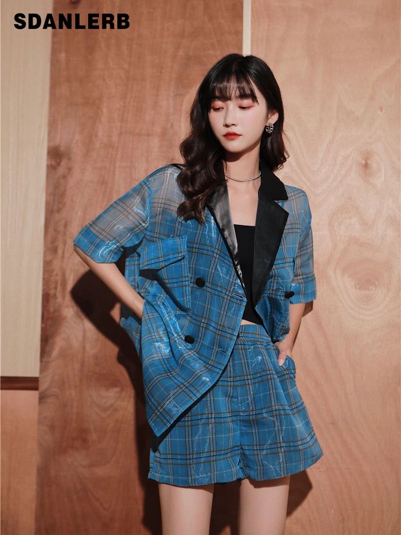 

Women's Thin Gauzy Shirt Plaid Loose Tops Sun Protection Shirt with High Waist Slimming Wide Leg Shorts Elegant Two-Piece Set