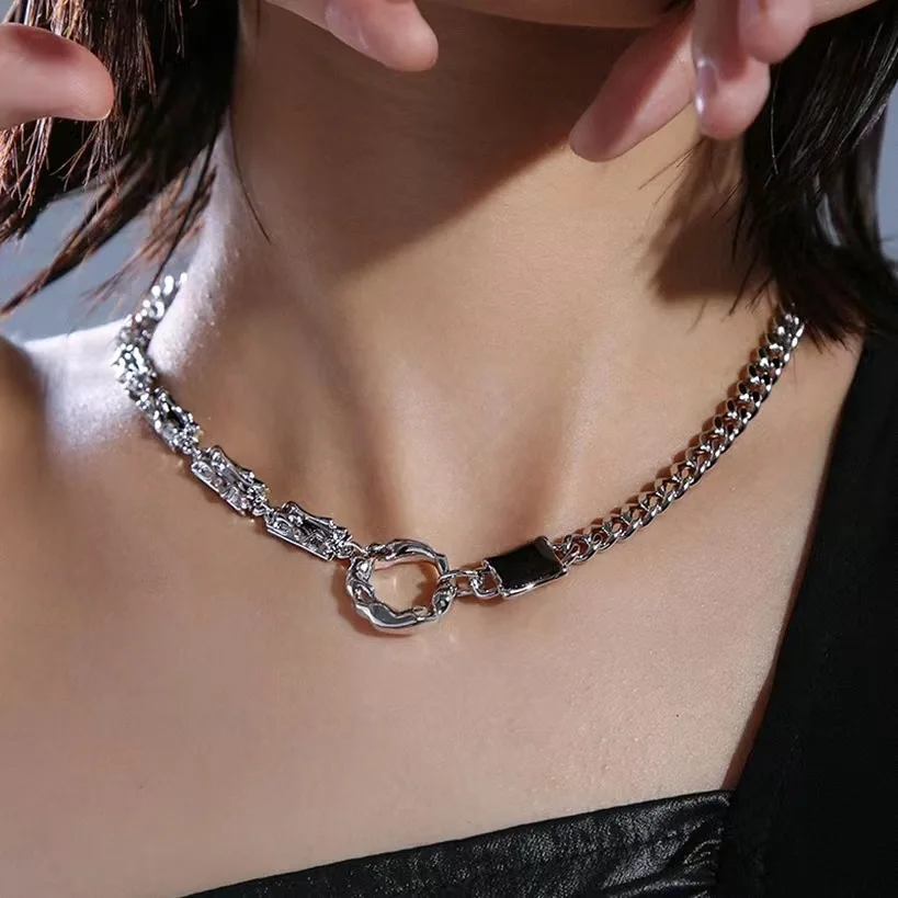 

Irregular Black Crystal Charm Necklace Men and Women Trendy Design Hip-hop Couple Clavicle Chain Accessories Cool Jewelry