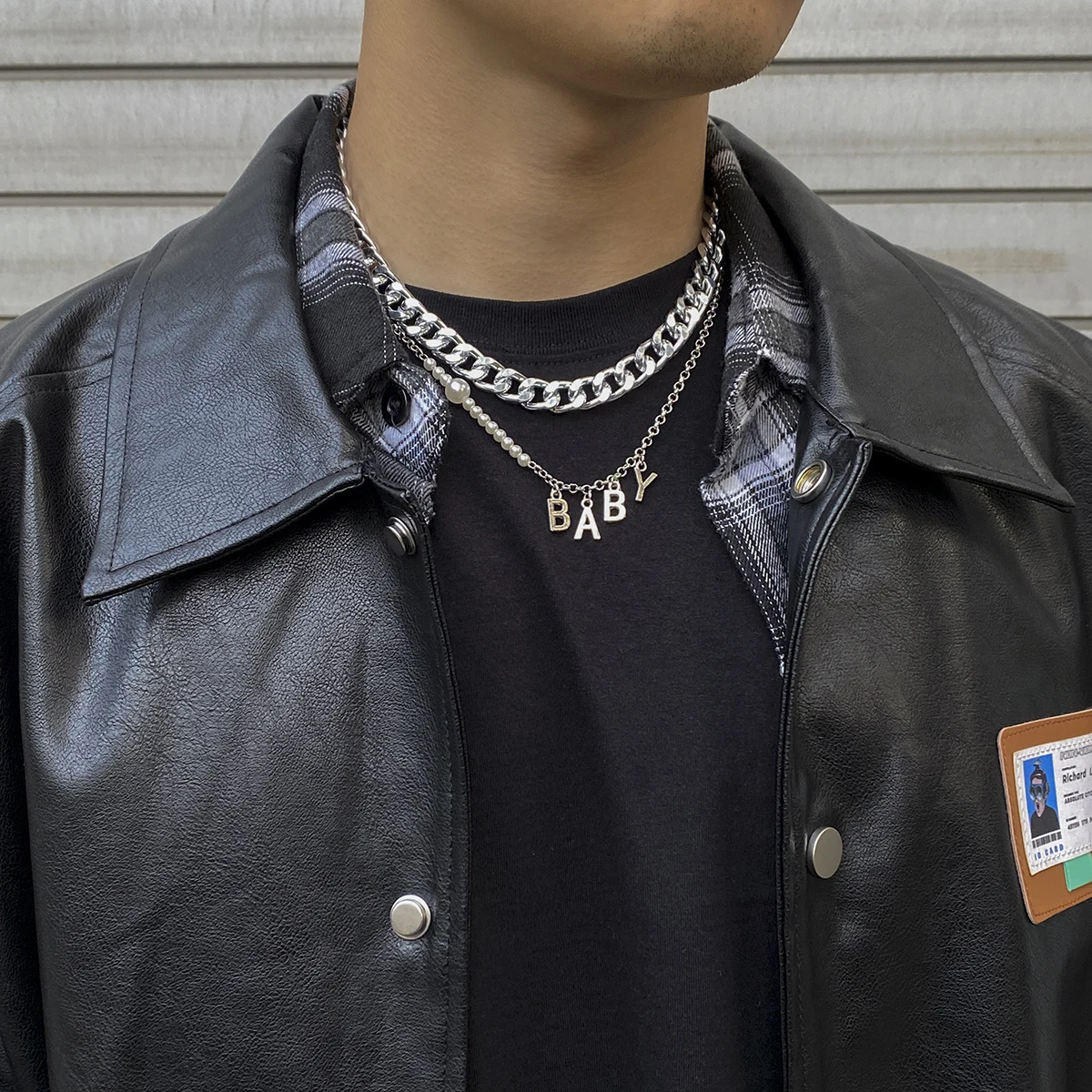 Купи Layered Chain with Letter Pendant Necklace for Men Thick Chains Choker Necklace 2023 Fashion Jewelry Neck Accessories Male Gifts за 247 рублей в магазине AliExpress