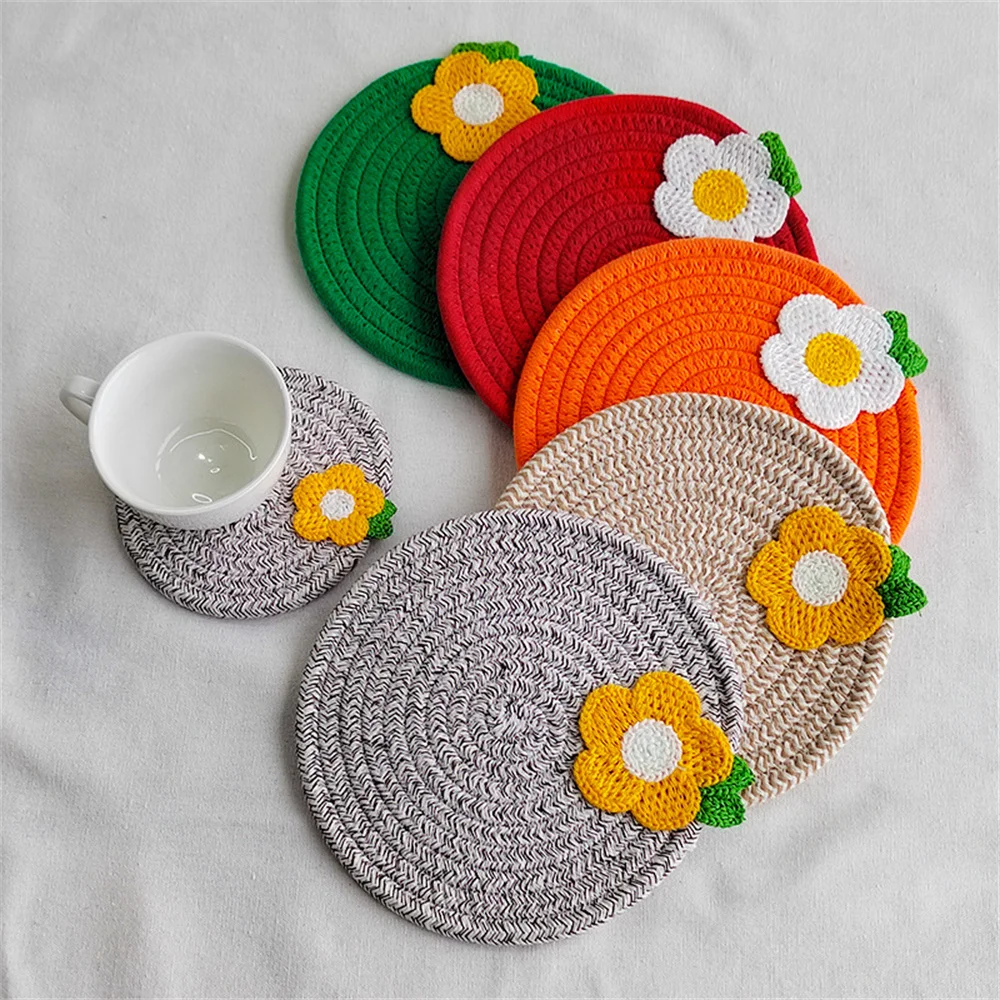 

Spring Ins Table Mat Round Cup Mat Insulated Cute Small Flower Plate Mat Home Decoration Handmade Placemat Modern Simple