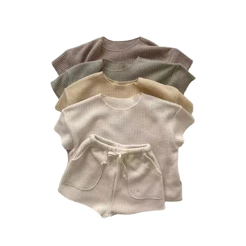 

Детская одежда, Новинка лета 2023, модная повседневная домашняя одежда с коротким рукавом для 2-8 лет, Свободный вязаный спортивный костюм, комплект из двух предметов