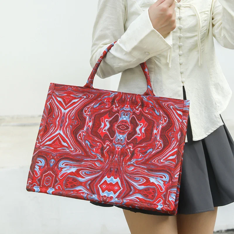 Модные сумки с принтом на молнии и ручками простые высококачественные