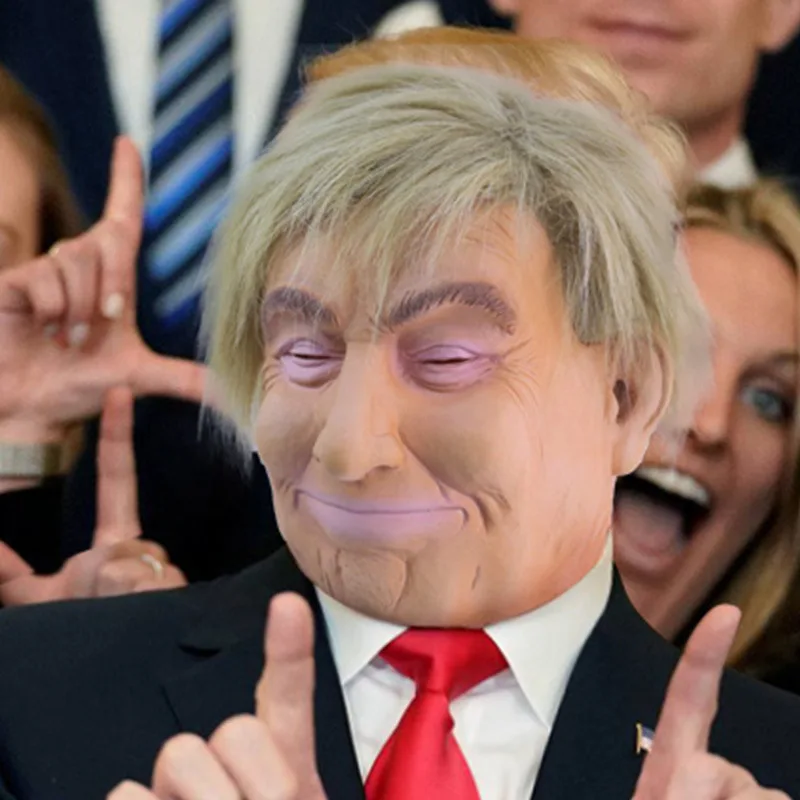 Реалистичная маска Дональда Трампа