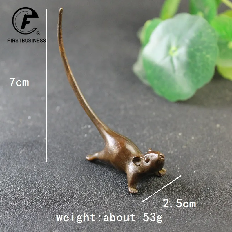 

Медная статуэтка мыши