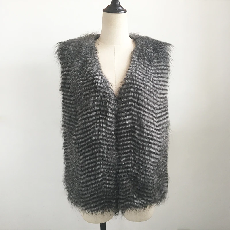 Winter Women Fashion Faux Fur Vest Peacock Soild Color Feather Print Jacket New Ladies Warm Slim Sleeveless Vest Fur Jacket
