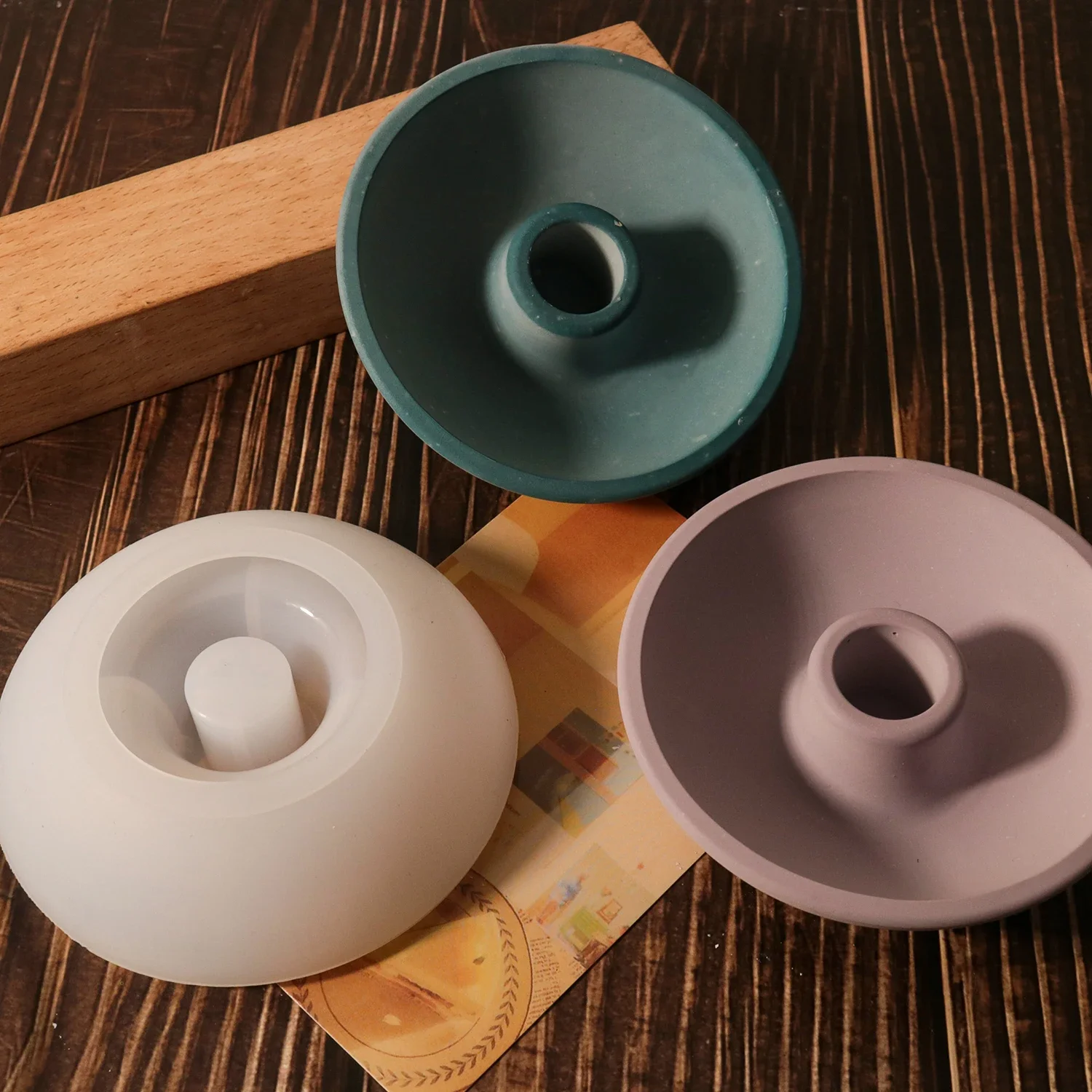 Подсвечник для свечей из эпоксидной смолы