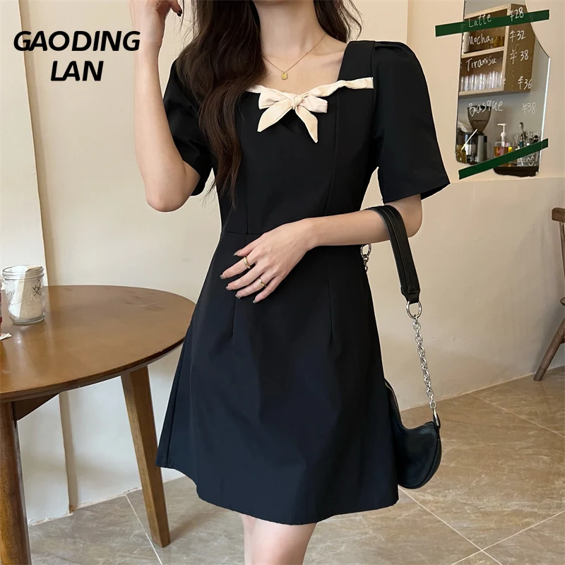 

Женское платье с квадратным вырезом, коротким рукавом и бантом