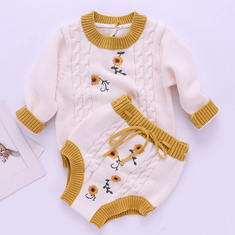 

Spring Autumn 2022 Baby Girls Knitted Suit Baby Girls Embroidered Daisy Flowers Sweater+ Short 2pcs Baby Knitting Clothes