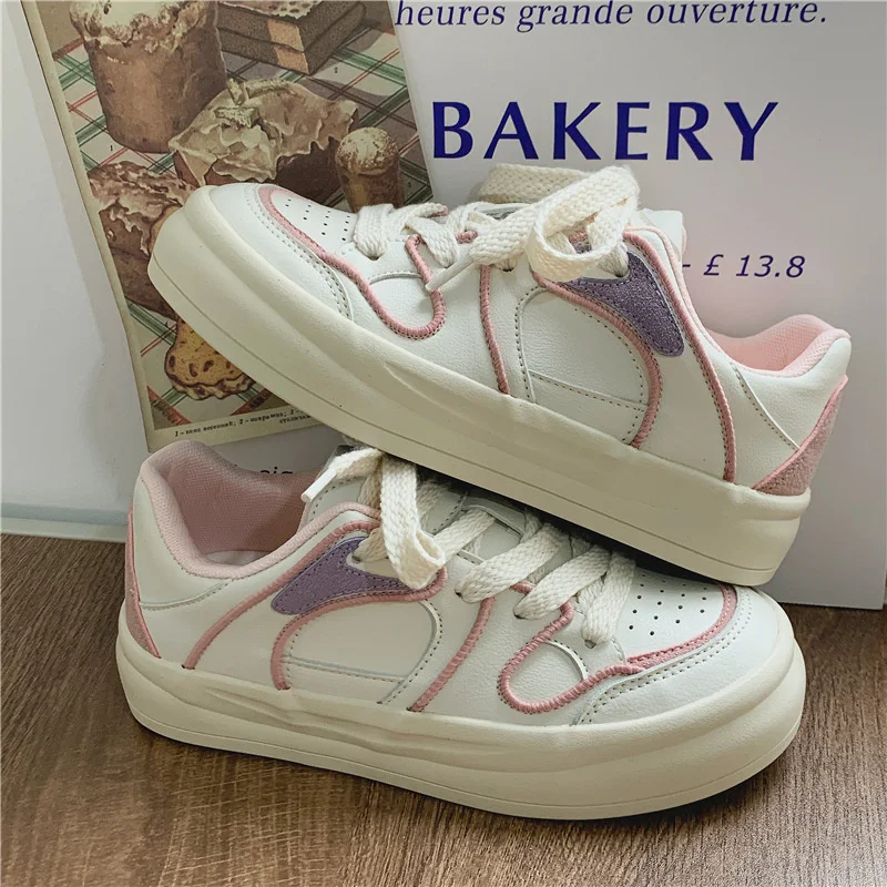 

Женские кроссовки на плоской подошве, с низким верхом