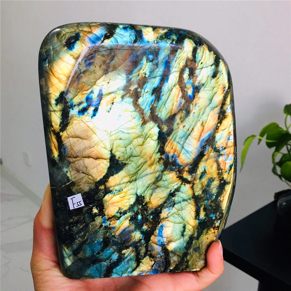 

0.2-2.5KG Natural Labradorite Stone with Blue or Yellow Flash Crystal Quartz Polished Moonstone Gemstone