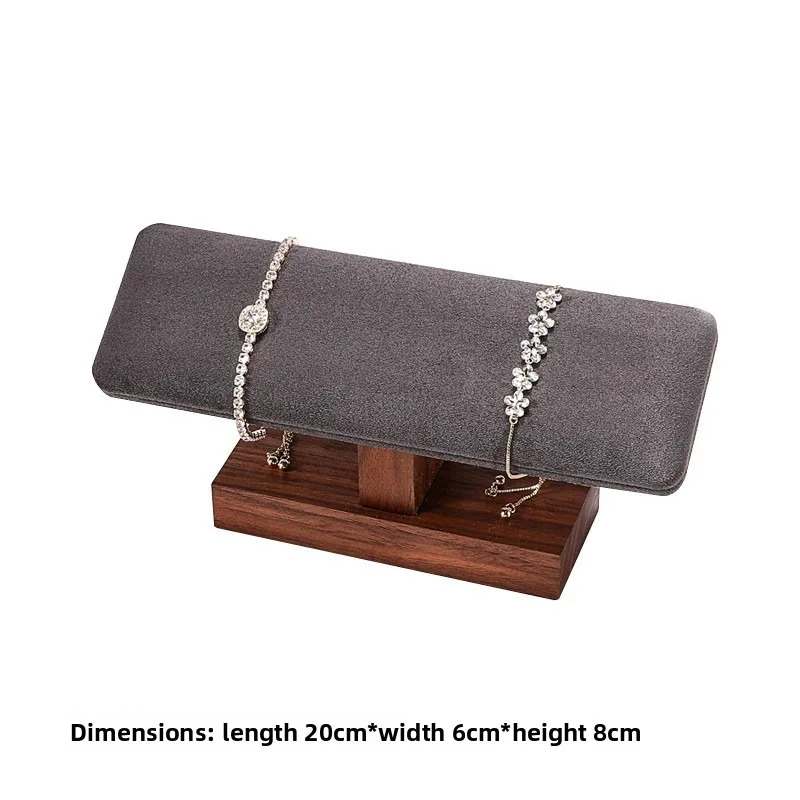 

Деревянная подставка для украшений abdo