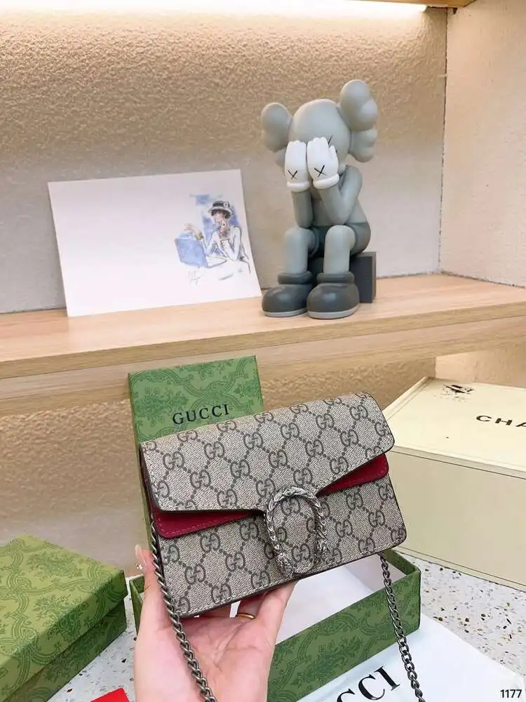 точная копия 1:1 Женская Сумка Из Холста С Красной ОтделкОй |