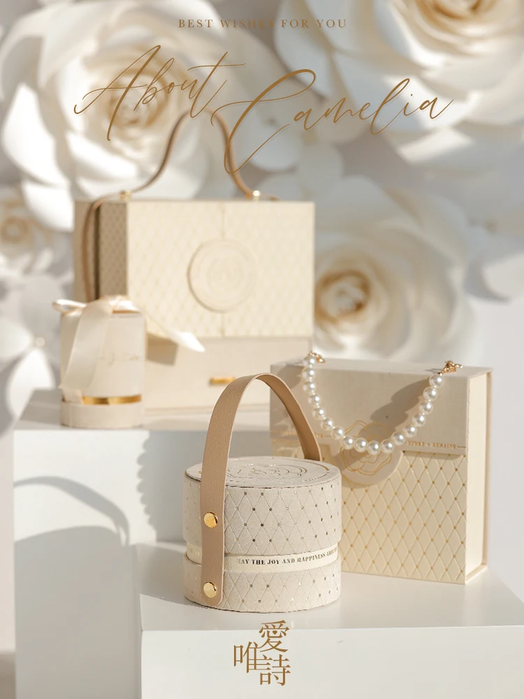 Wedding Candies Box Hand-held Bridesmaid Hand Gift Empty Box Packing Box