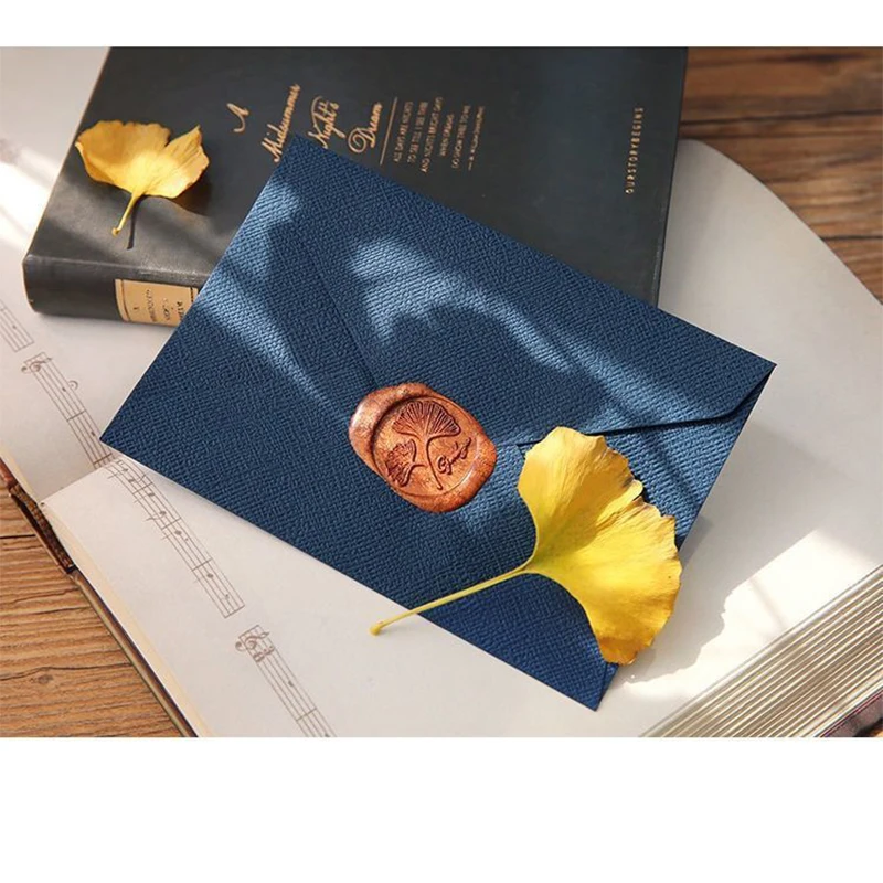 Конверты бумажные в классическом стиле 100 шт. + 8 наклеек