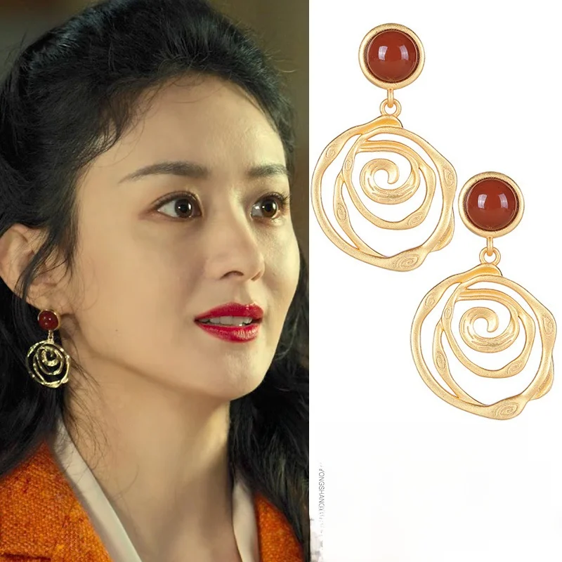 Половина лета Zhao Ling Same Sle Серьги Xu Half Summer Рубиновые серьги от комаров Ретро