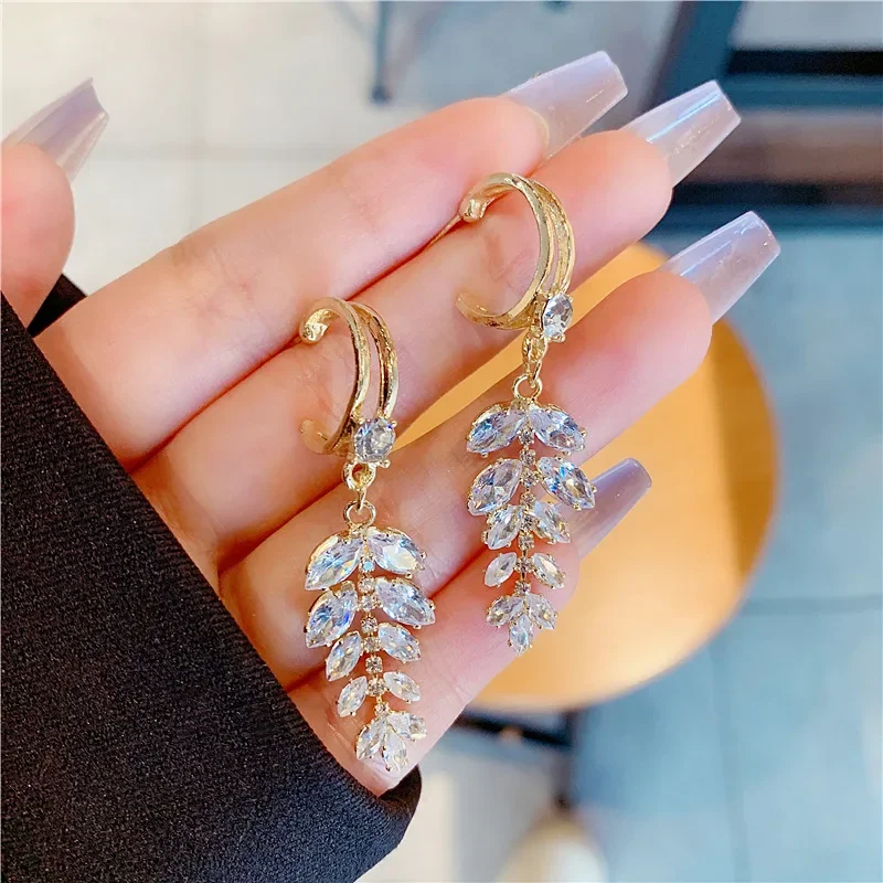 Роскошные длинные висячие серьги золотого цвета с листьями и кристаллами для