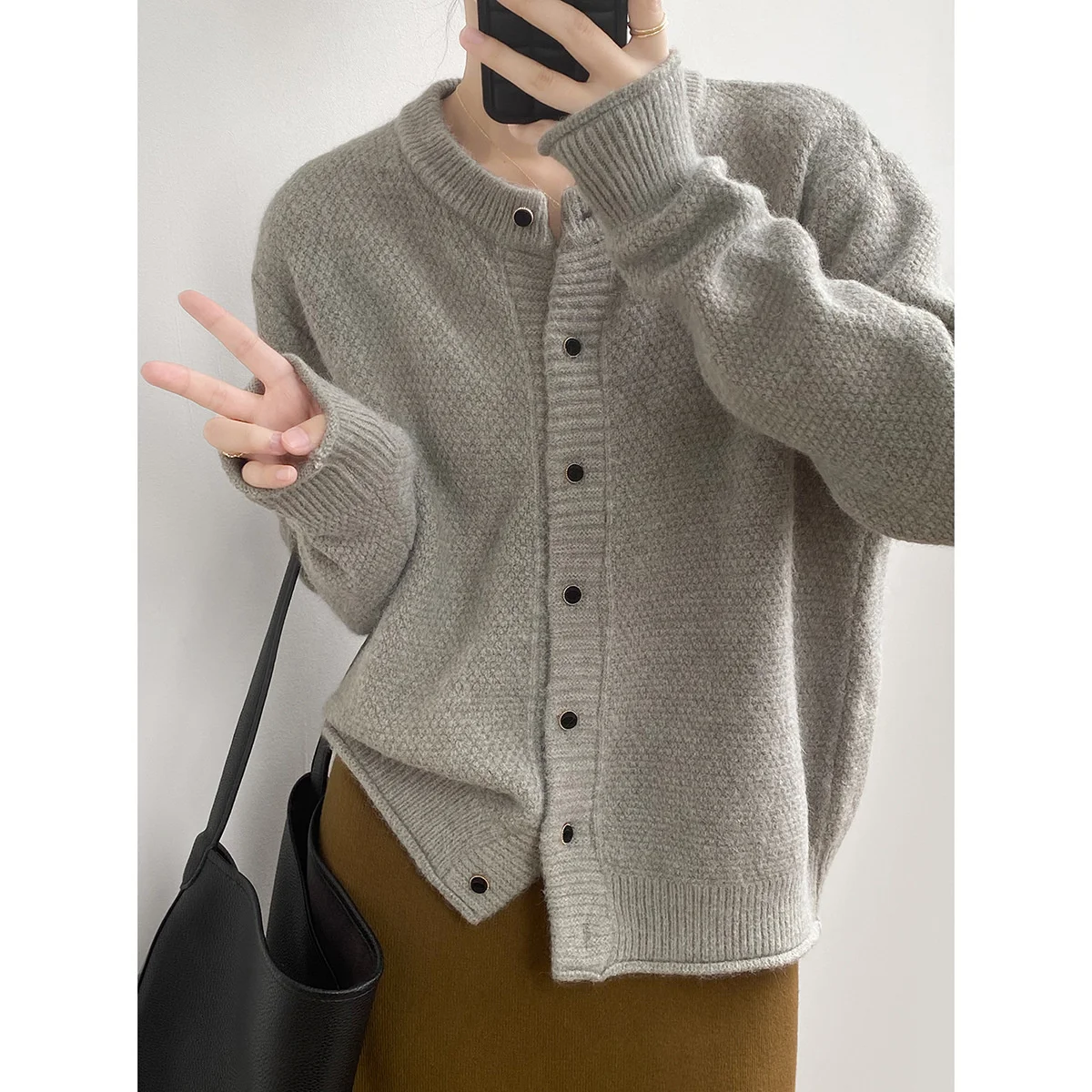 

Women's Round Neck Knitted Sweater 2022 Winter Long Sleeve Loose Cardigan